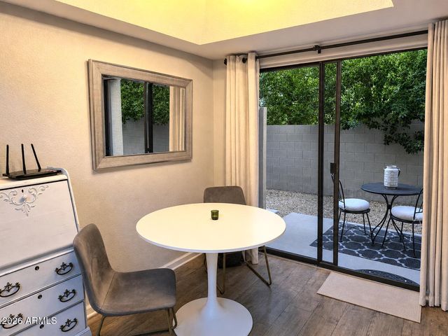 4316 E AVALON Drive 7, Phoenix, AZ 85018