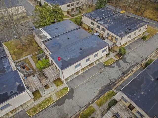 1525 Malibu PL, Newport News, VA 23608