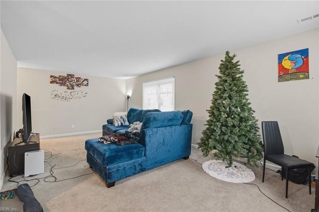 1525 Malibu PL, Newport News, VA 23608