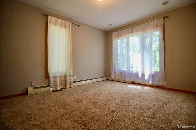 3515 Lahring, Linden, MI 48451