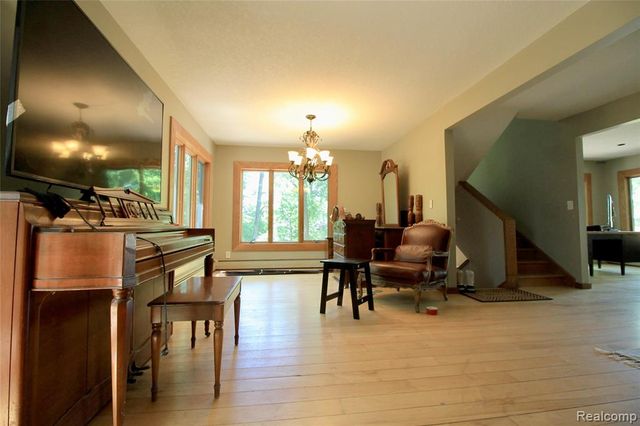 3515 Lahring, Linden, MI 48451