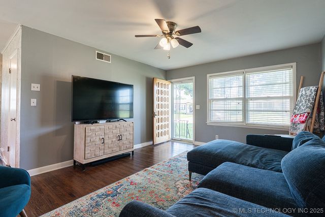 3743 W 45th Street, Tulsa, OK 74107