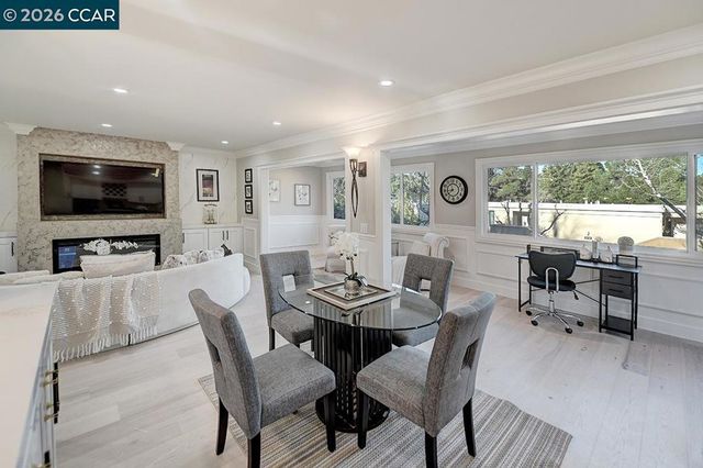 2601 Pine Knoll Dr 16, Walnut Creek, CA 94595