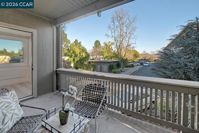 2601 Pine Knoll Dr 16, Walnut Creek, CA 94595