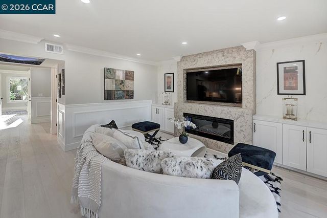 2601 Pine Knoll Dr 16, Walnut Creek, CA 94595