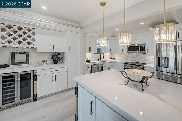 2601 Pine Knoll Dr 16, Walnut Creek, CA 94595