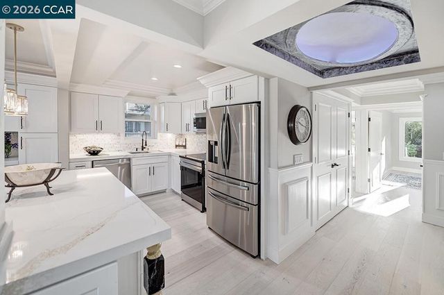 2601 Pine Knoll Dr 16, Walnut Creek, CA 94595