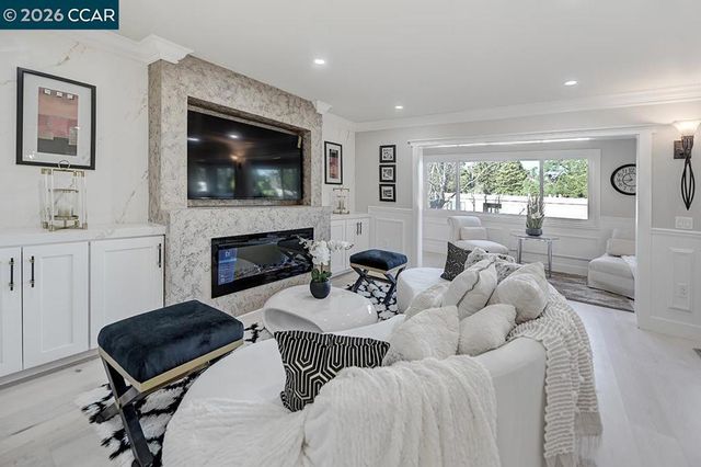 2601 Pine Knoll Dr 16, Walnut Creek, CA 94595