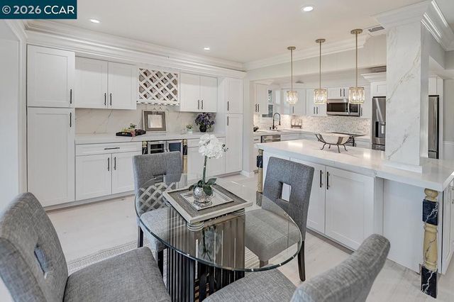 2601 Pine Knoll Dr 16, Walnut Creek, CA 94595