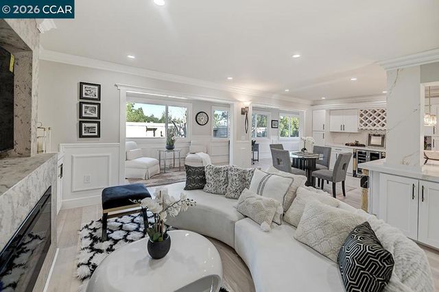 2601 Pine Knoll Dr 16, Walnut Creek, CA 94595