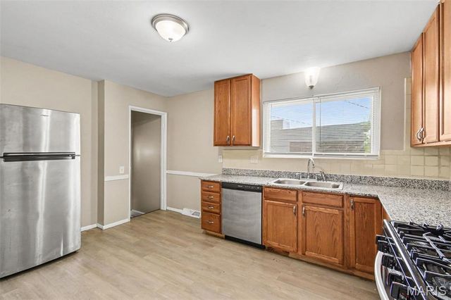 1260 Bobolink Drive, Florissant, MO 63031