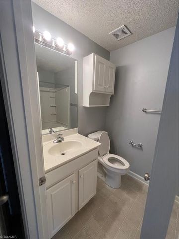 4701 Pennoak Lane, Greensboro, NC 27407