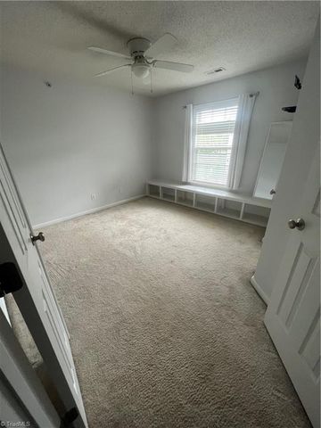 4701 Pennoak Lane, Greensboro, NC 27407