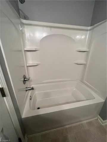 4701 Pennoak Lane, Greensboro, NC 27407