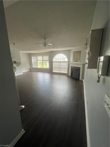 4701 Pennoak Lane, Greensboro, NC 27407