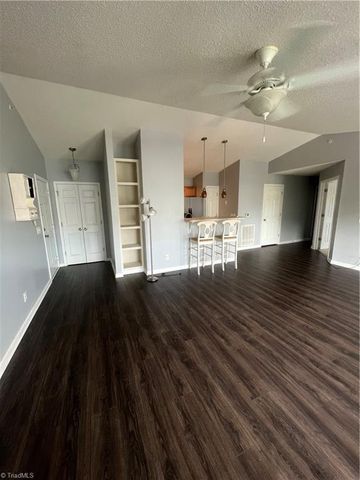 4701 Pennoak Lane, Greensboro, NC 27407