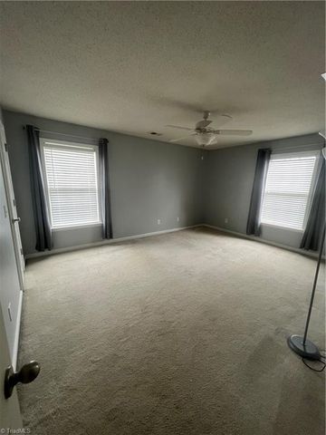 4701 Pennoak Lane, Greensboro, NC 27407