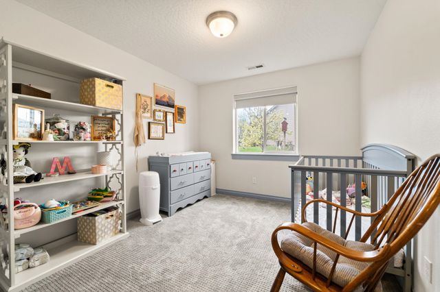 7028 S Woodhaven Dr, Spokane, WA 99224