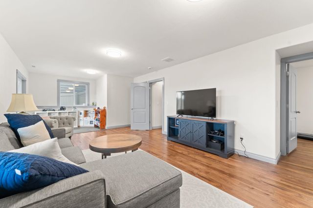 7028 S Woodhaven Dr, Spokane, WA 99224