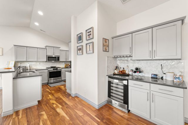 7028 S Woodhaven Dr, Spokane, WA 99224