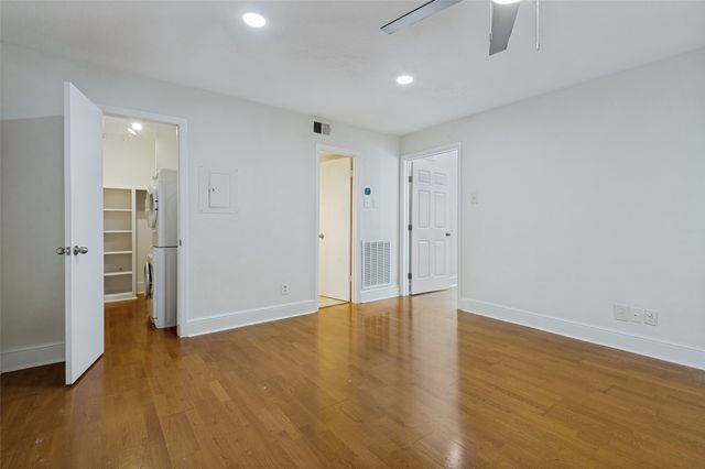 5932 Sandhurst Lane 216, Dallas, TX 75206