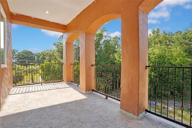 818 LAKE AGNES DRIVE, Polk City, FL 33868