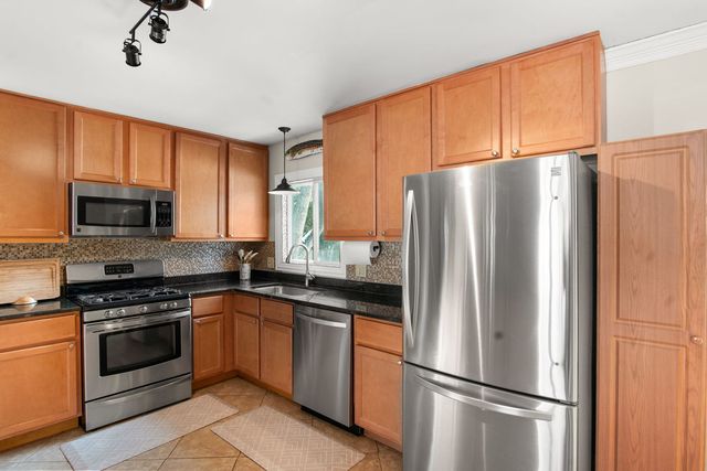 1342 Chillem Drive, Batavia, IL 60510