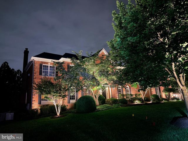 19854 ANNENBERG DR, Ashburn, VA 20147