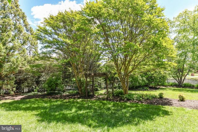 19854 ANNENBERG DR, Ashburn, VA 20147