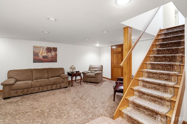 1 Beech Court, East Brunswick, NJ 08816