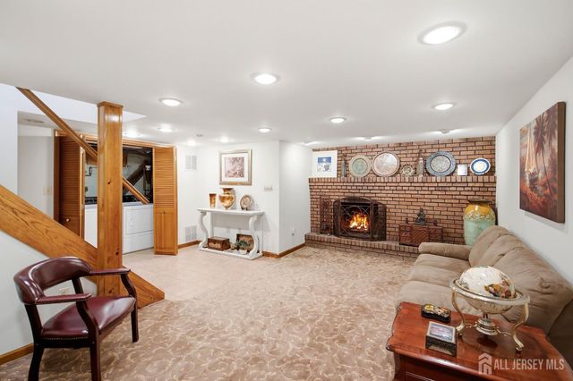 1 Beech Court, East Brunswick, NJ 08816