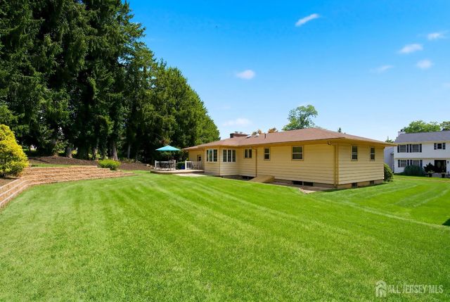 1 Beech Court, East Brunswick, NJ 08816