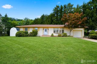 1 Beech Court, East Brunswick, NJ 08816