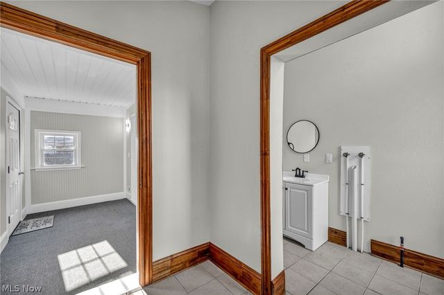 43 Bridge Street, Newton Falls, OH 44444