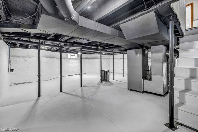 43 Bridge Street, Newton Falls, OH 44444