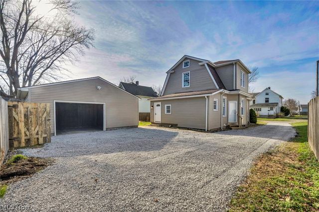 43 Bridge Street, Newton Falls, OH 44444