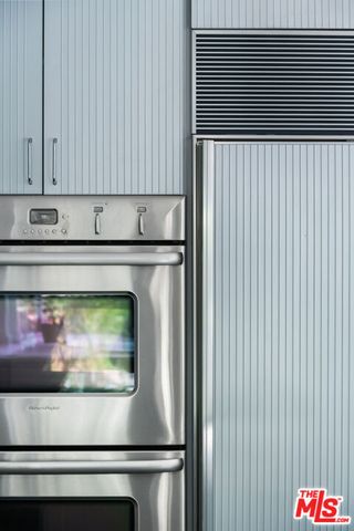 9648 Yoakum Drive, Beverly Hills, CA 90210