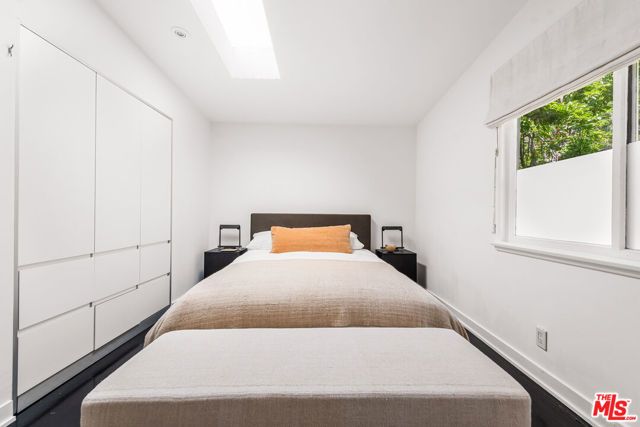 9648 Yoakum Drive, Beverly Hills, CA 90210