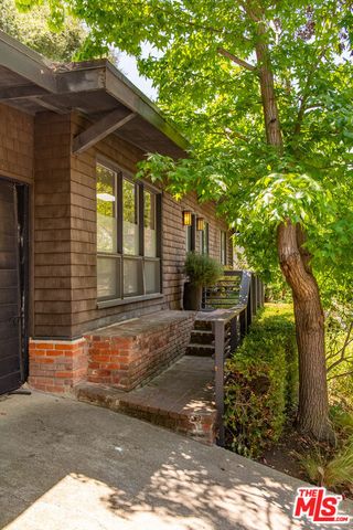 9648 Yoakum Drive, Beverly Hills, CA 90210