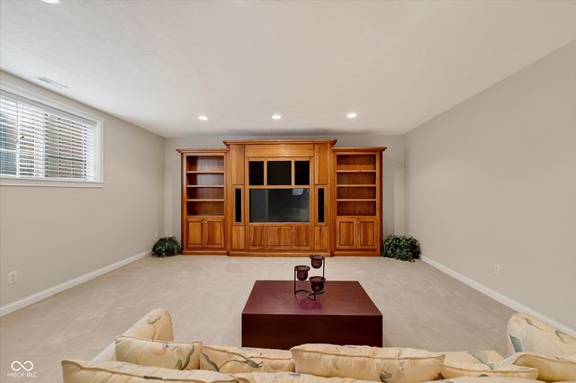 9322 Timberline Way, Indianapolis, IN 46256
