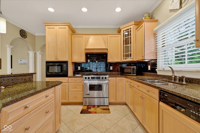 9322 Timberline Way, Indianapolis, IN 46256