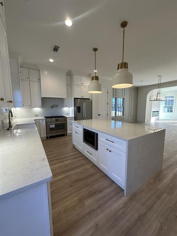 335 Sugarview Road, Sugar Hill, GA 30518