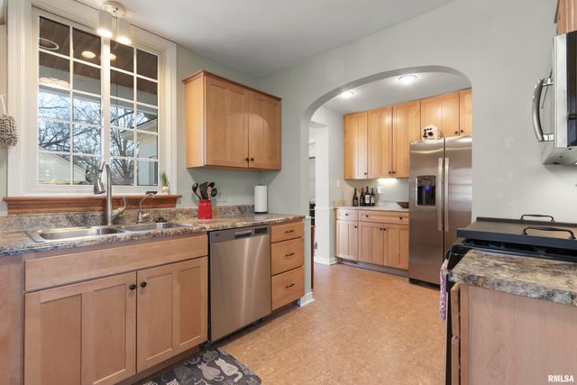 3502 N PEORIA Avenue, Peoria, IL 61603