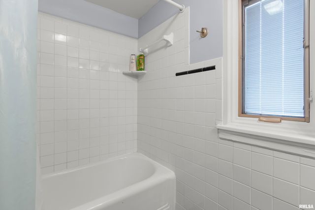 3502 N PEORIA Avenue, Peoria, IL 61603