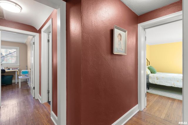 3502 N PEORIA Avenue, Peoria, IL 61603