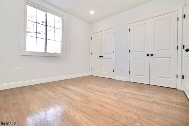 41 Arlington Ave, Jersey City, NJ 07305