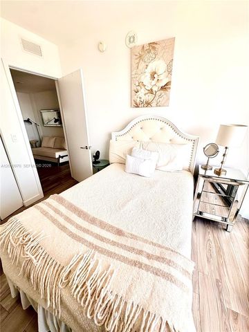 1300 S Miami Ave 2205, Miami, FL 33130