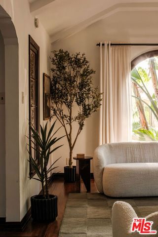 4260 S Norton Avenue, Los Angeles, CA 90008