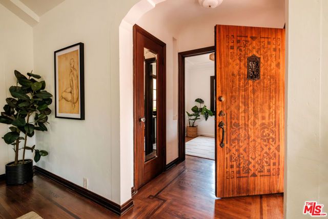 4260 S Norton Avenue, Los Angeles, CA 90008