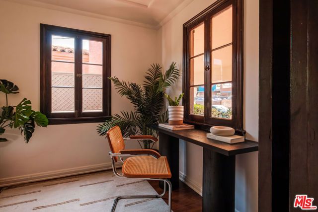 4260 S Norton Avenue, Los Angeles, CA 90008